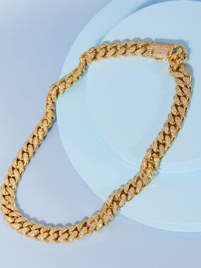 ♥️Hello Gorgeous! Brass Curb Chain Link Necklace Pavé Cubic Zirconia Detail